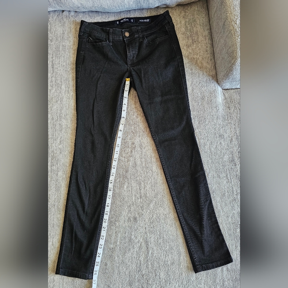 Hollister Low Rise Super Skinny Classic Stretch Black Jeans Size 5 Short